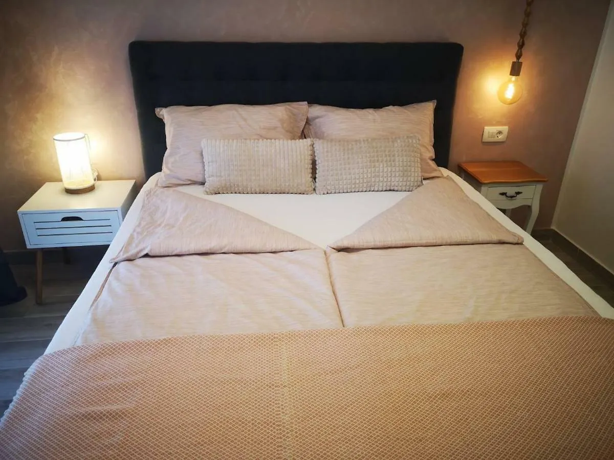 بيت ضيافة روفينج Apartments Casa Ivano